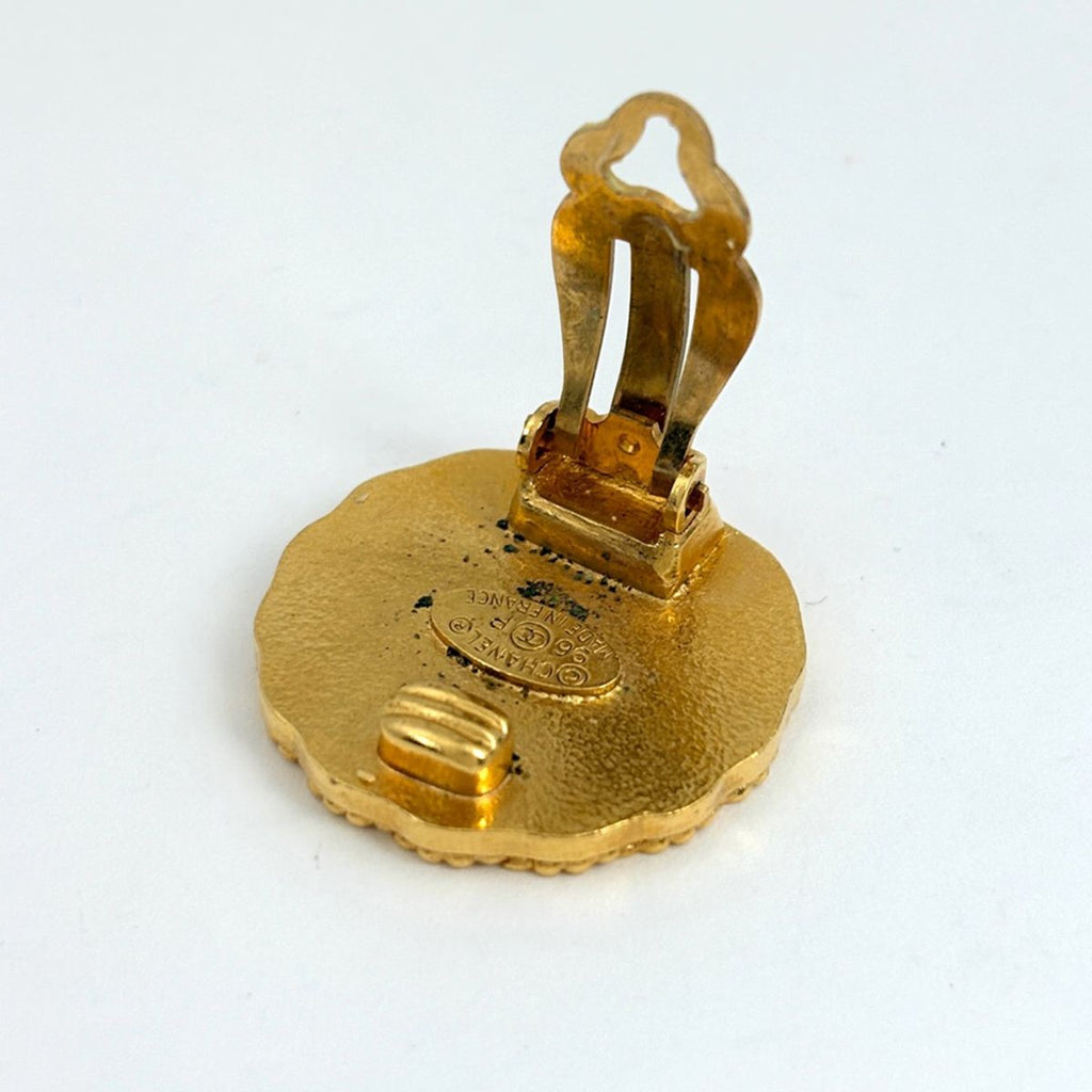 Chanel CC Logo Earrings Gold Plated — view 3