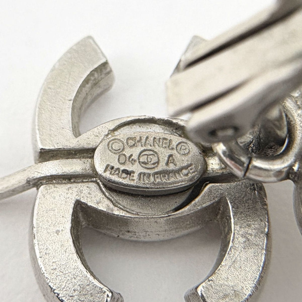 Chanel CC Logo Earrings Heart Swing Silver Plated — view 4