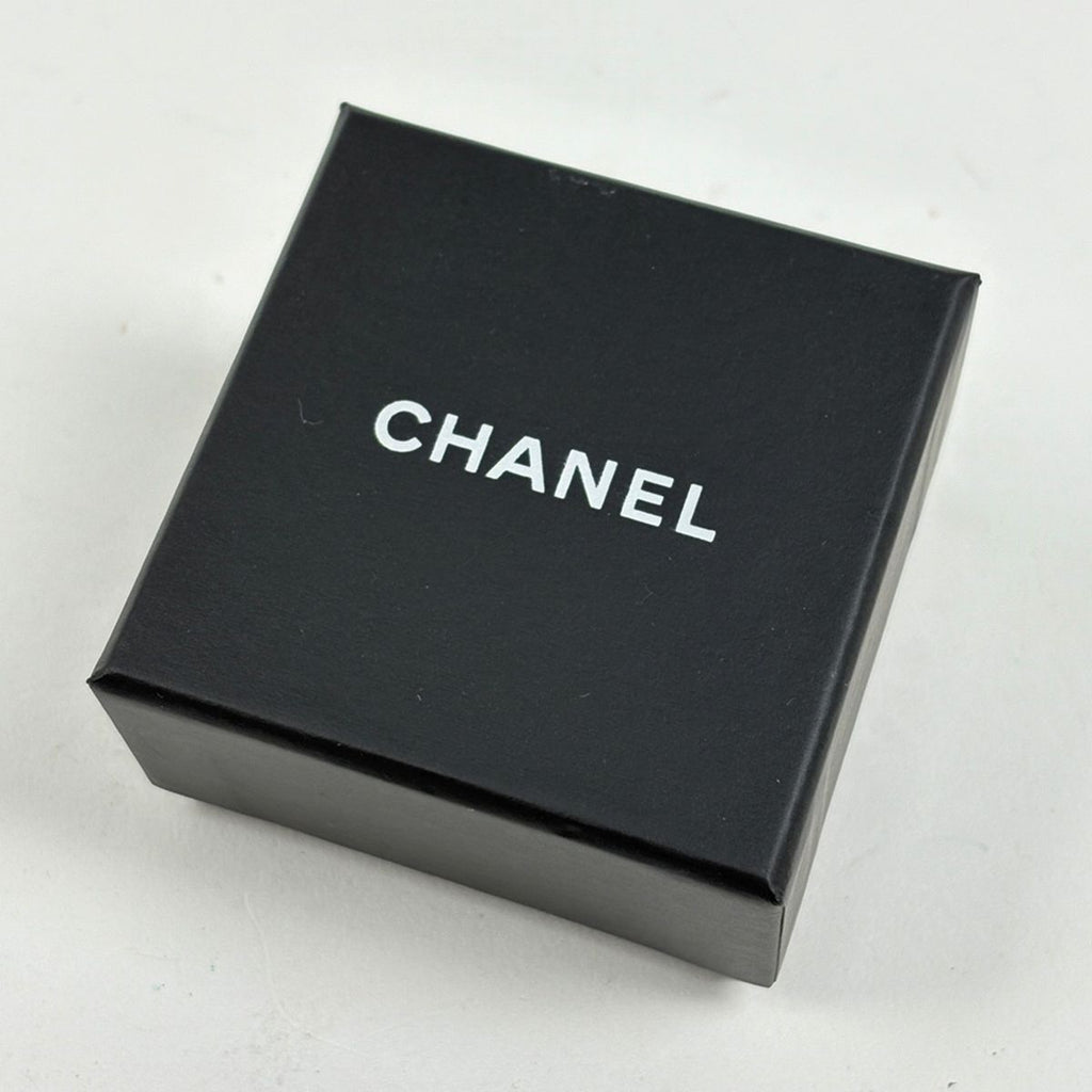 Chanel CC Logo Earrings Heart Swing Silver Plated — view 6