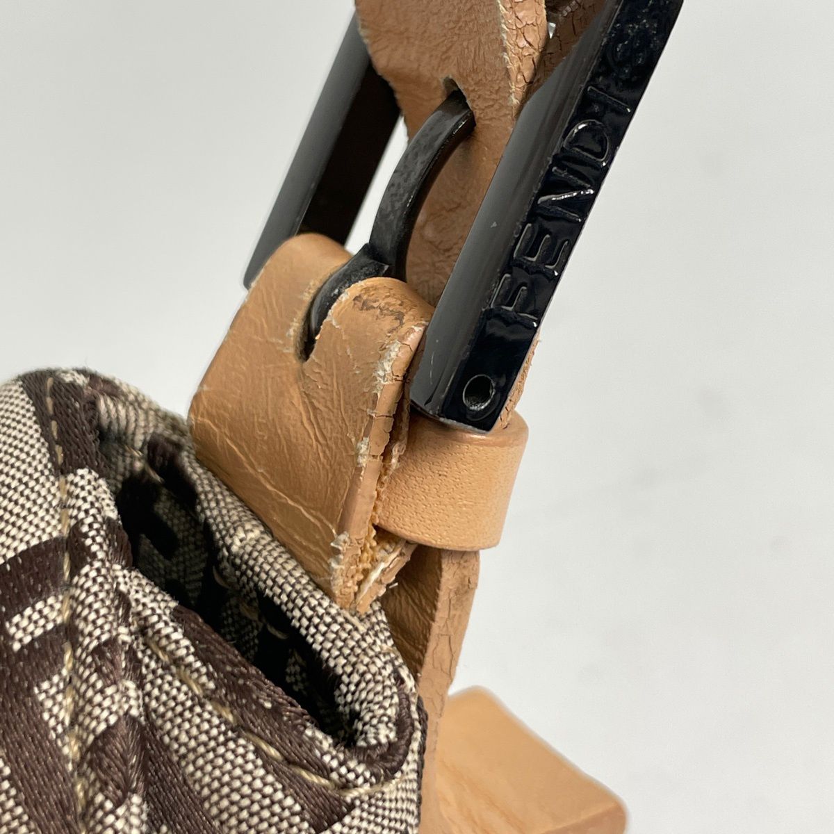 Fendi Zucchino Pattern Shoulder Bag Mamma Baguette Canvas Beige — view 4