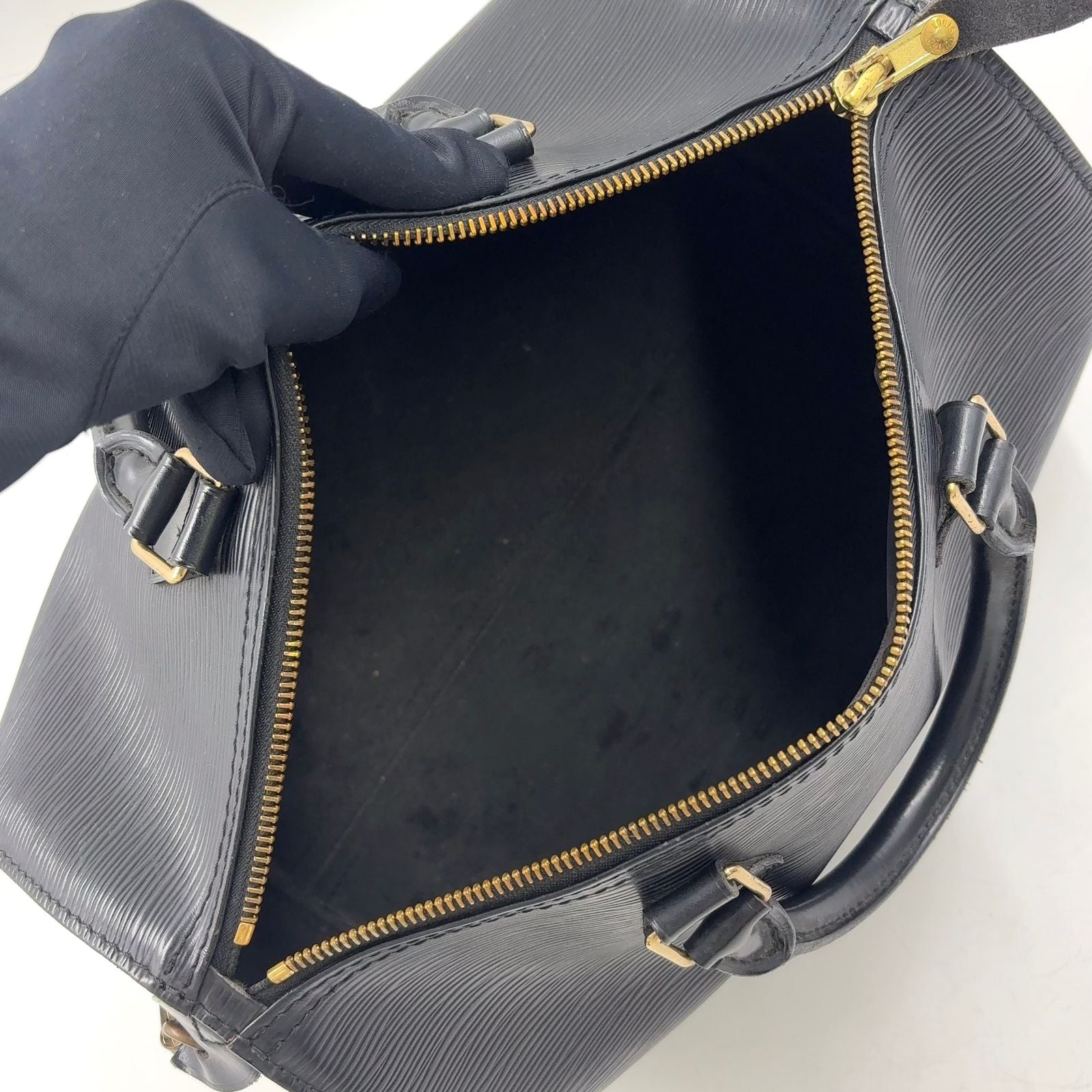 Louis Vuitton Speedy 30 Epi Noir Leather Black Handbag Gold — view 3
