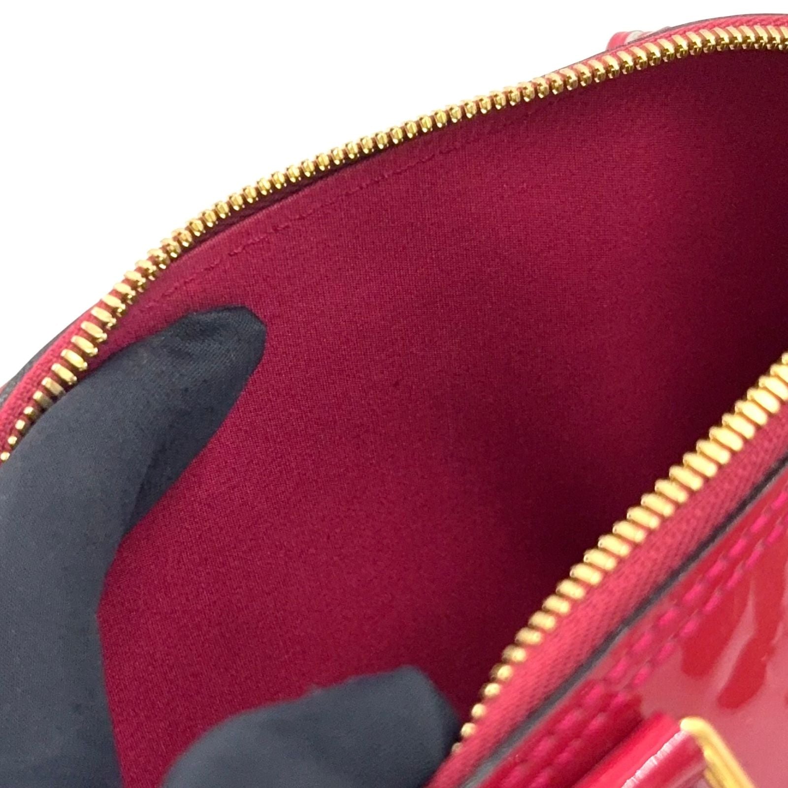 Louis Vuitton Alma BB Monogram Vernis Rose Indien Enamel Leather Pink Handbag — view 8