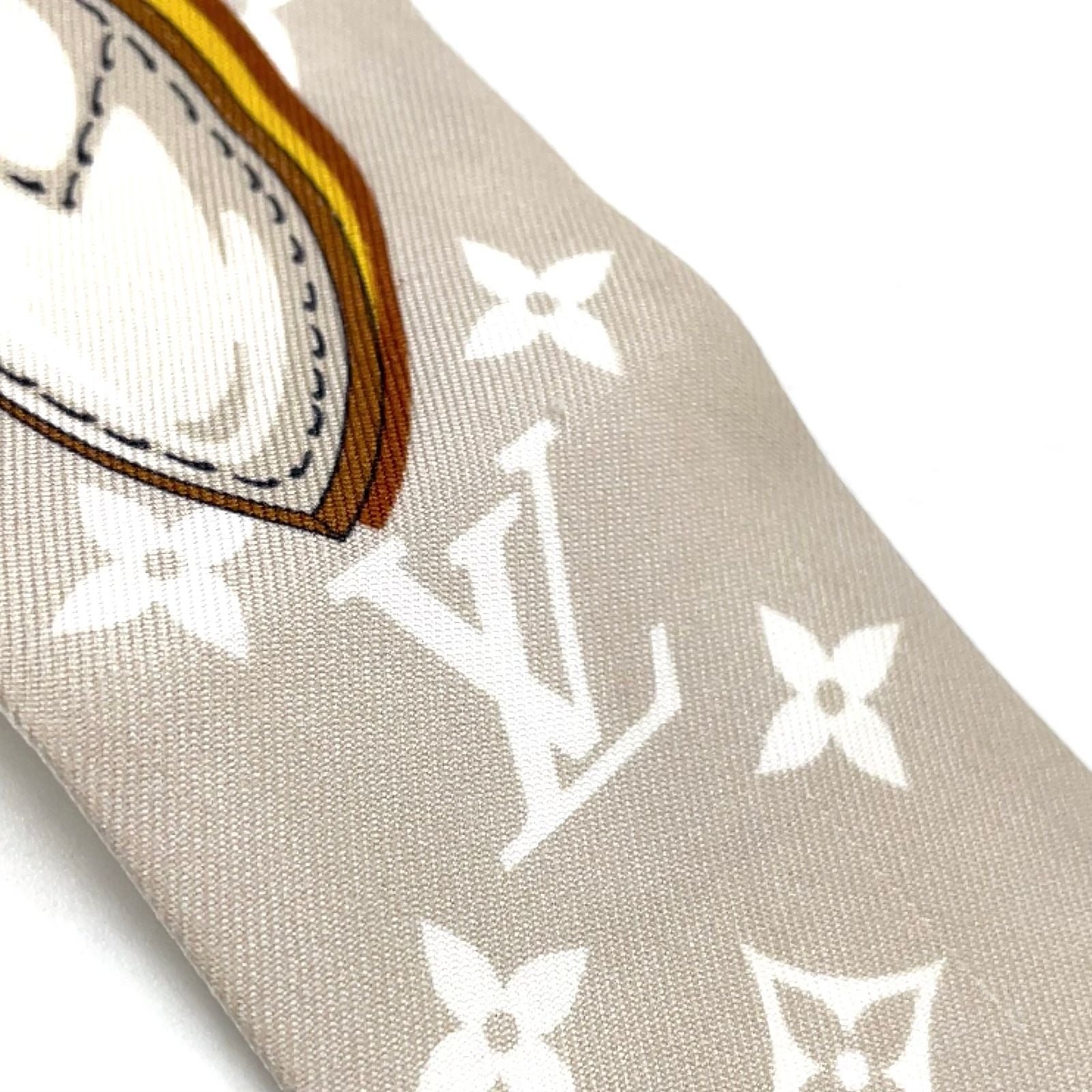 Louis Vuitton Bandeau BB Ultimate Ribbon Silk Beige Scarf — view 6