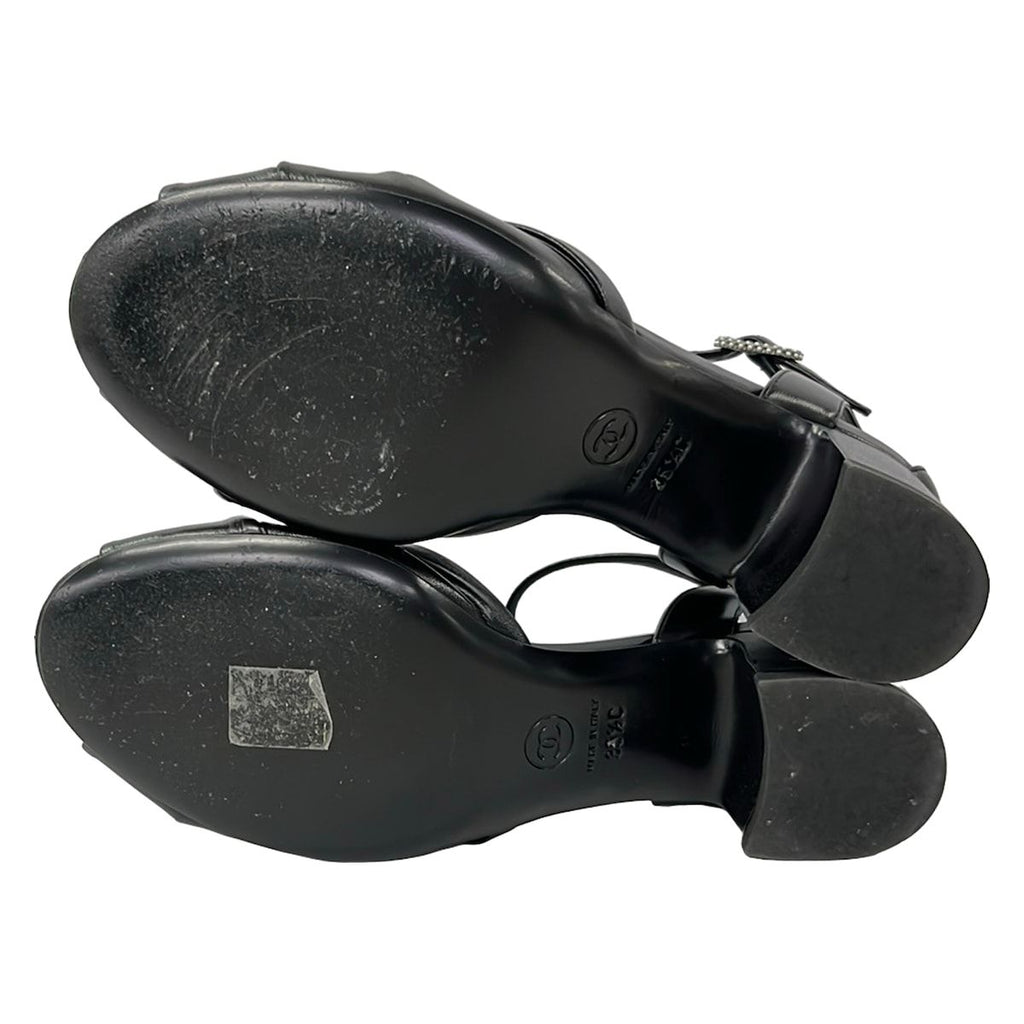 Chanel Sandals 35.5 C Black CC Logo Faux Pearl Leather — view 4