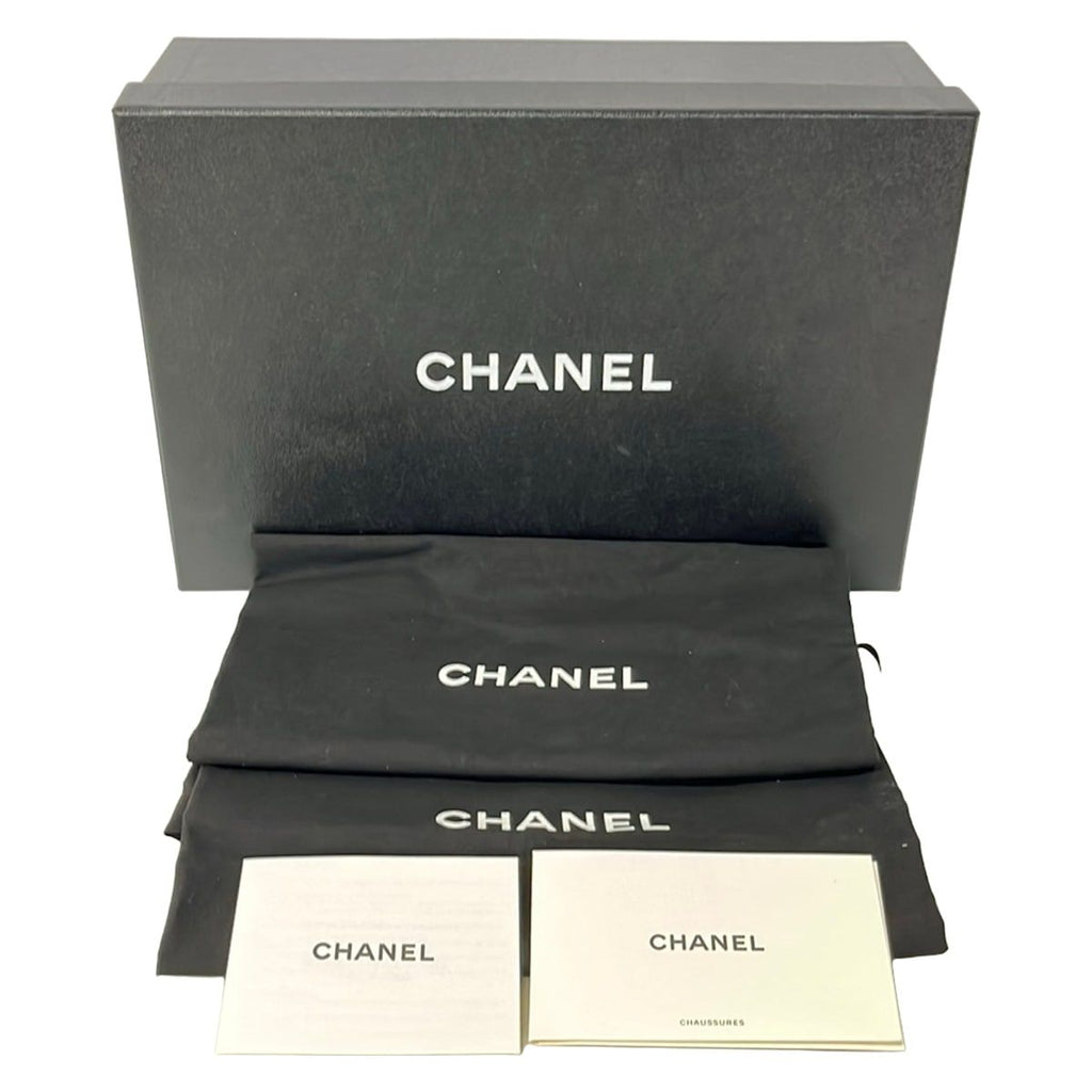Chanel Sandals 35.5 C Black CC Logo Faux Pearl Leather — view 7