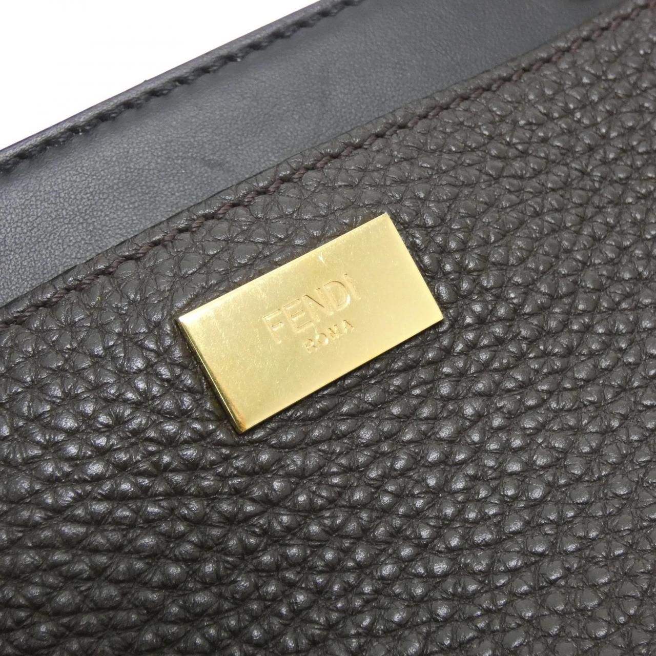 Fendi Selleria Peek a Boo Essential — view 4