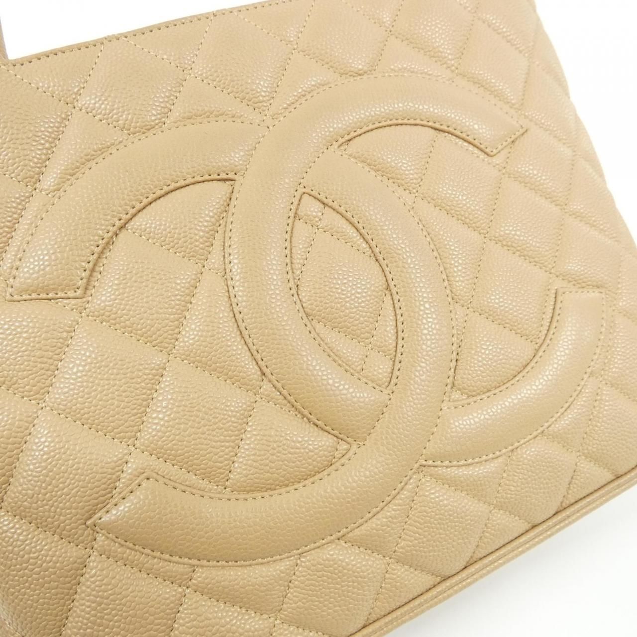 Chanel Bag Handbag Beige — view 4