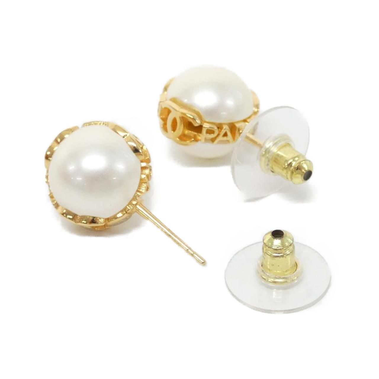 Chanel Earrings Gold — view 3