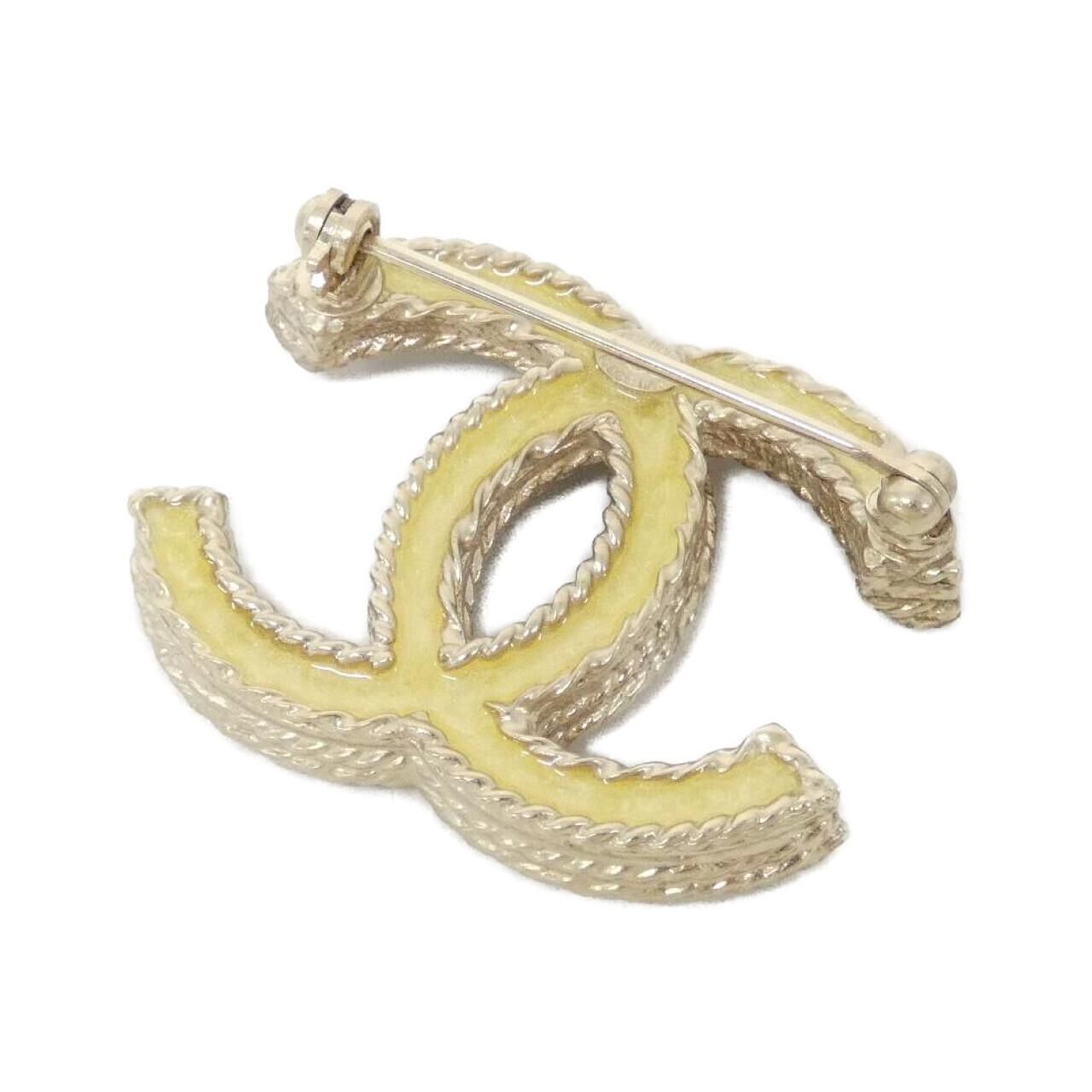 Chanel Brooch Gold — view 2