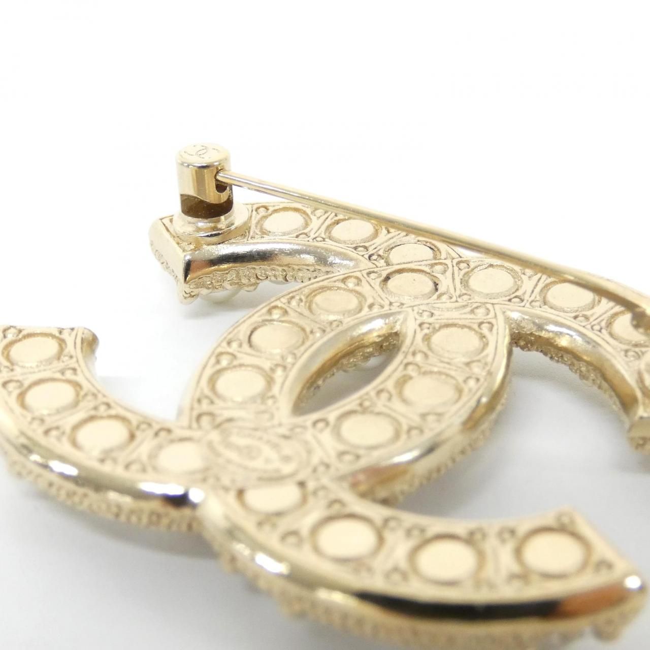 Chanel Brooch Gold — view 3