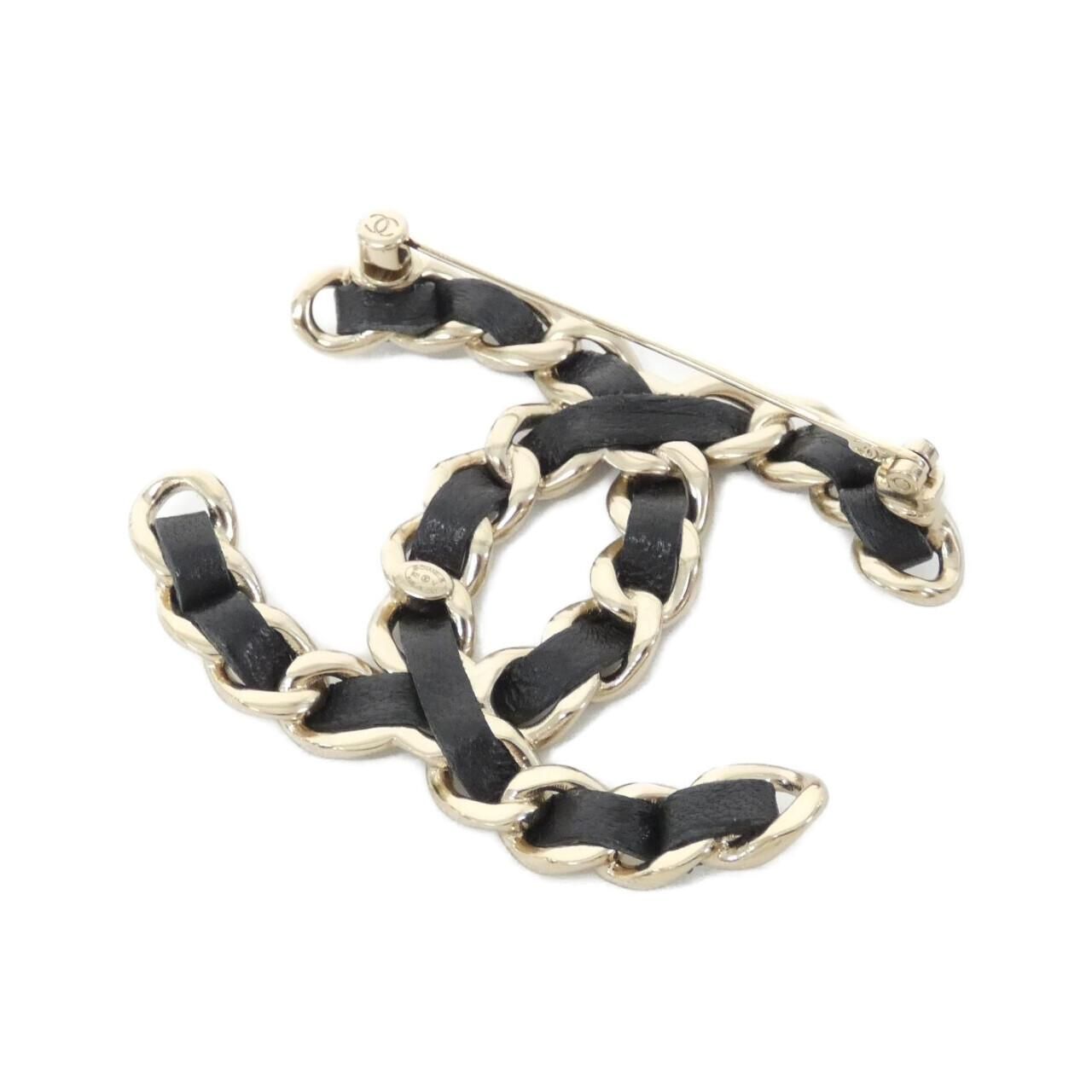 Chanel Brooch Gold — view 2