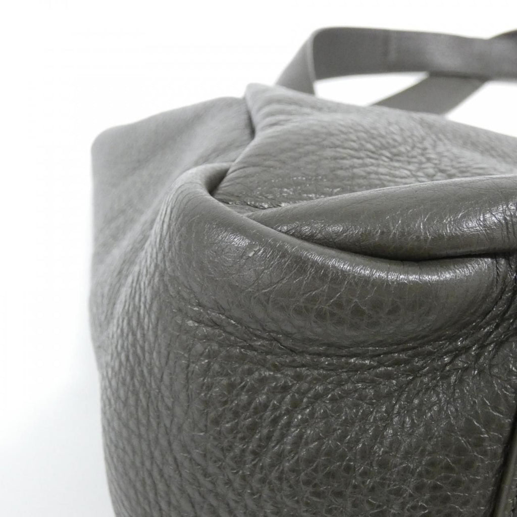 Saint Laurent le 5 a 7 Bea Aaduu — view 4