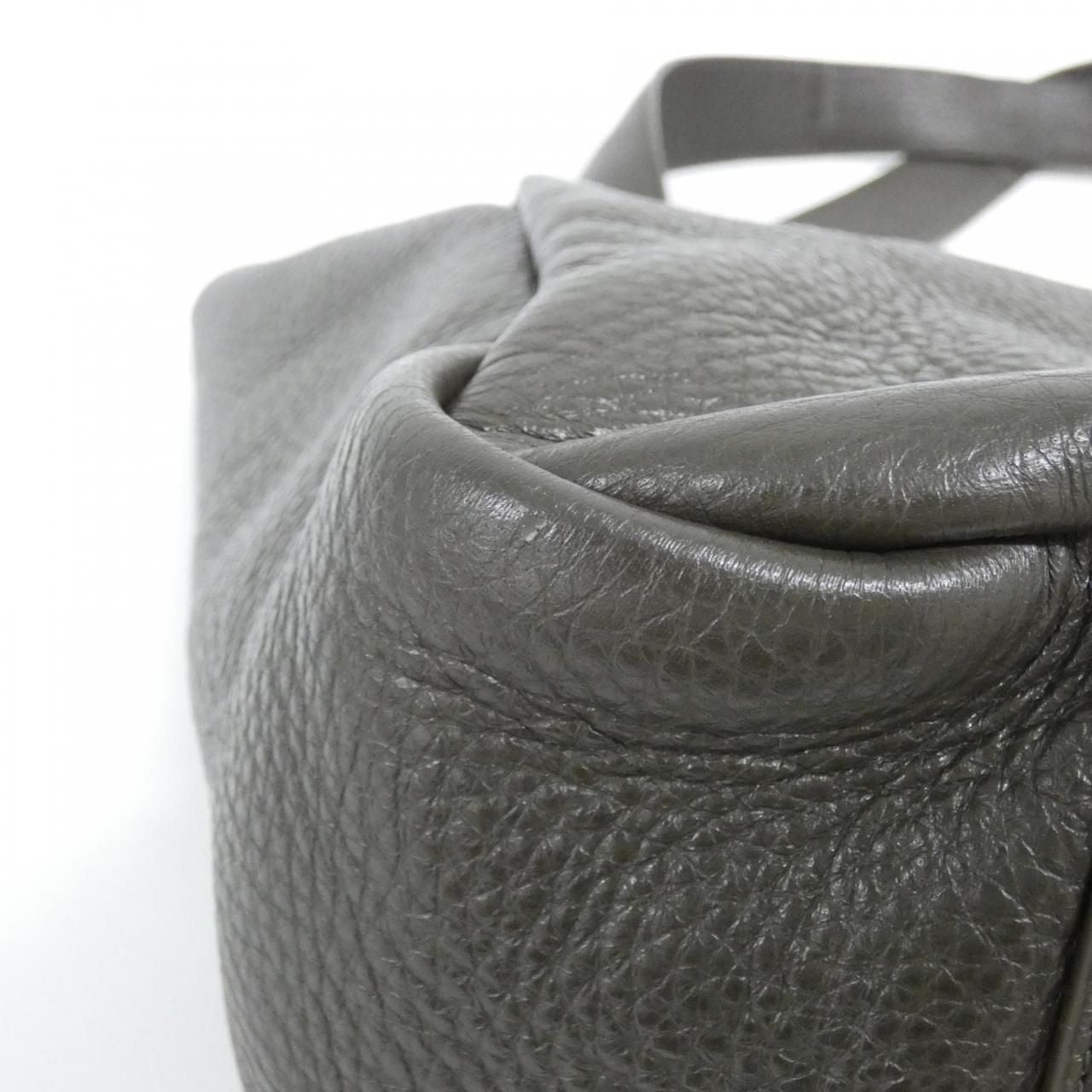 Saint Laurent le 5 a 7 Bea Aaduu — view 4