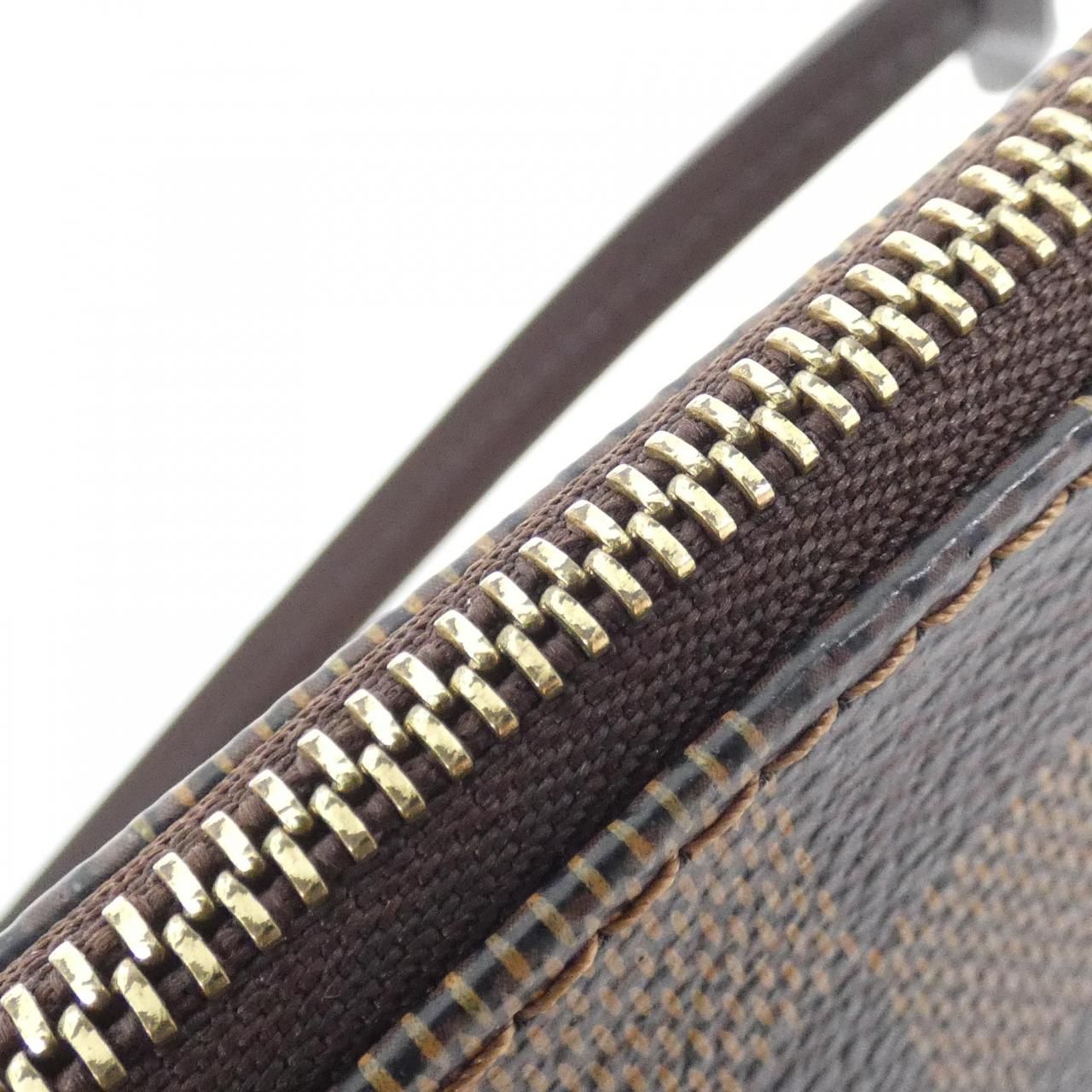 Louis Vuitton Damier Pochette Pouch — view 4