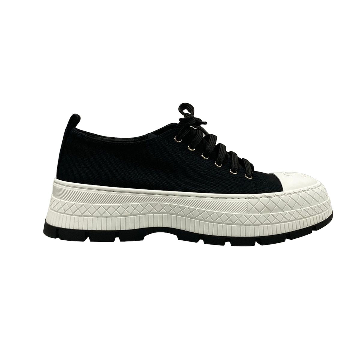 Chanel Sneakers 37 C Black White CC Logo Thick Sole — view 4