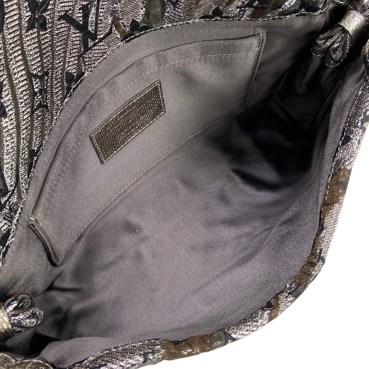 Louis Vuitton Clutch Collection Line Tari Silver — view 7