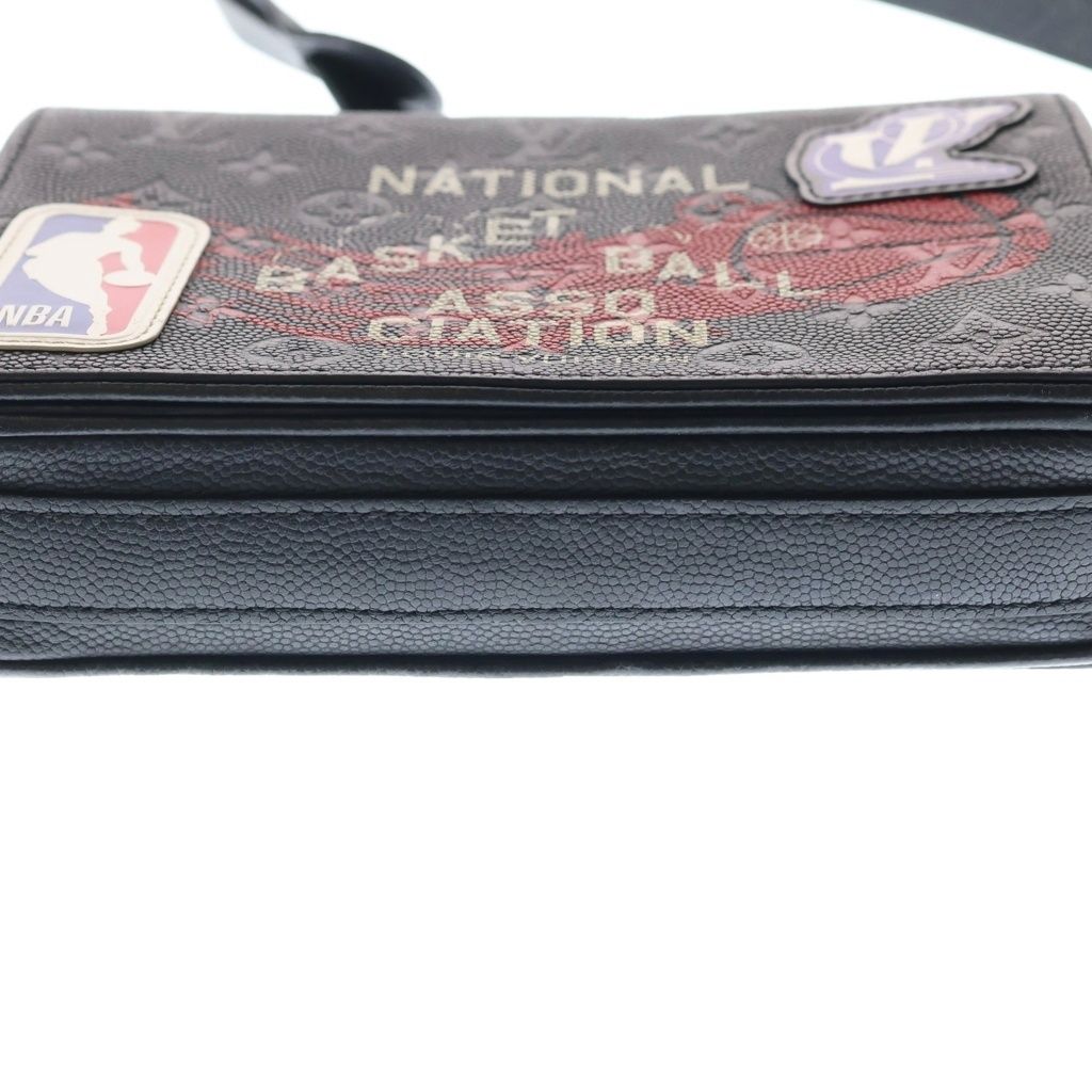 Louis Vuitton Monogram Studio Messenger Nba Collaboration Shoulder Bag Black — view 4