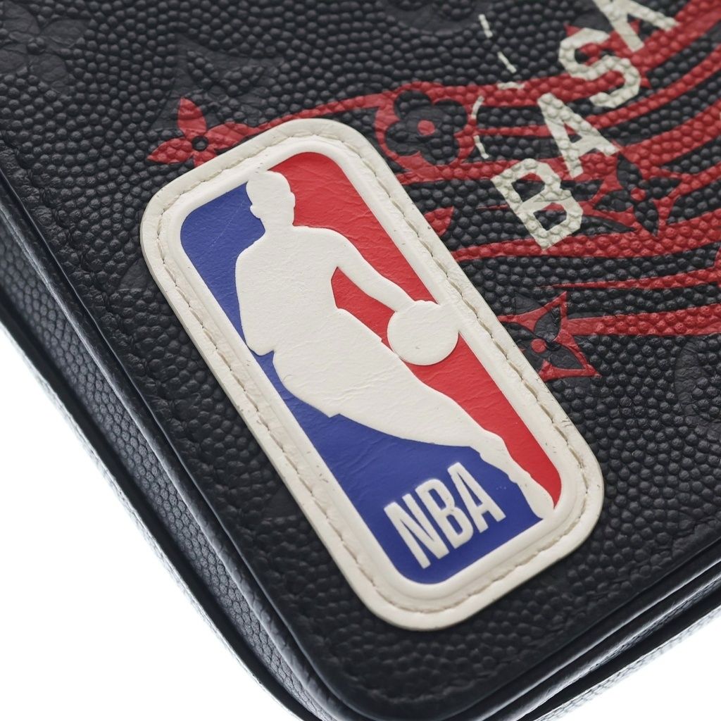 Louis Vuitton Monogram Studio Messenger Nba Collaboration Shoulder Bag Black — view 7