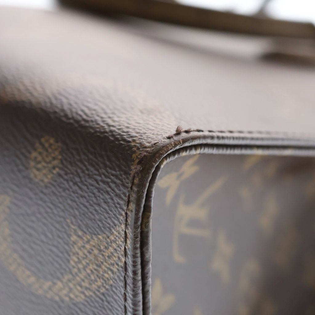 Louis Vuitton Monogram Giant Reverse On The Go MM 2-Way Tote — view 5