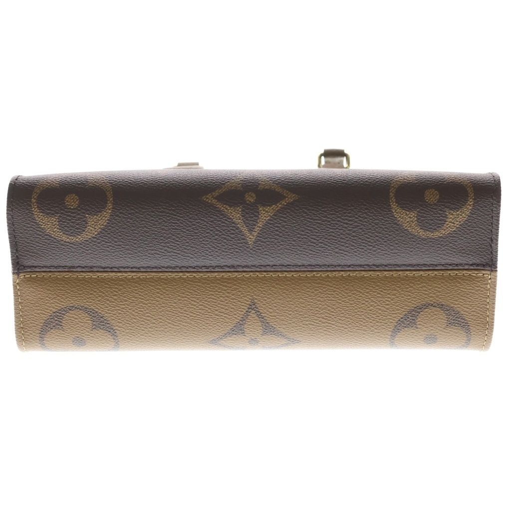 Louis Vuitton Monogram Giant Reverse On The Go East West 2-Way Shoulder — view 4