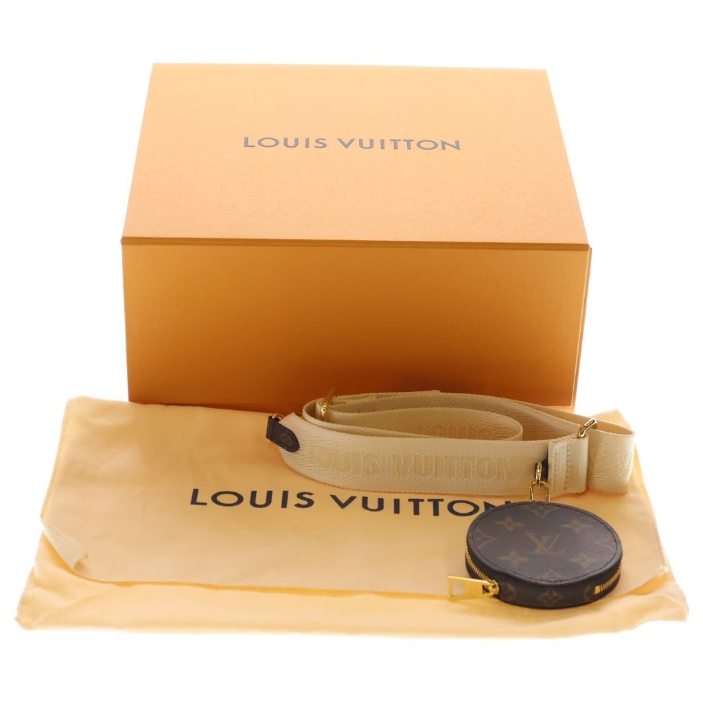 Louis Vuitton Monogram Giant Reverse On The Go East West 2-Way Shoulder — view 8