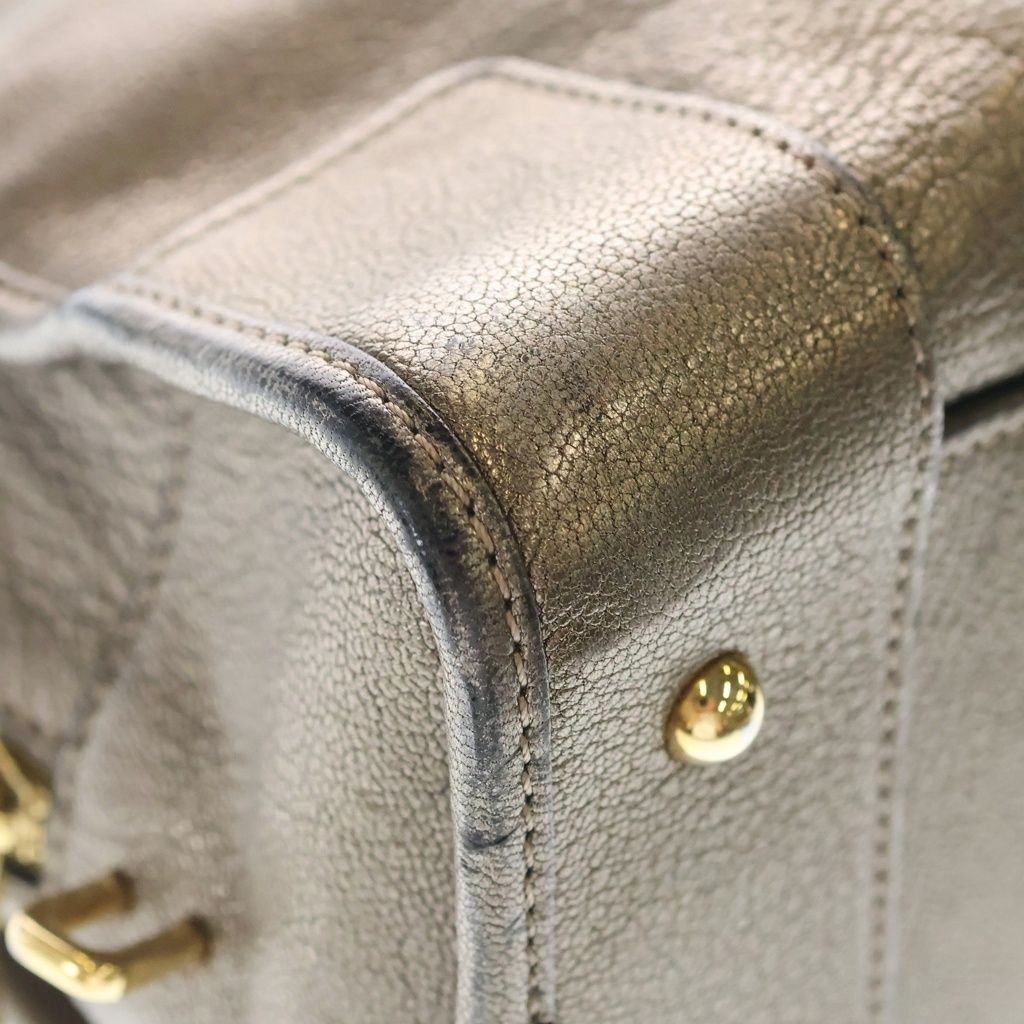 Loewe Amazona 28 Anagram Logo Leather Handbag Gold — view 5