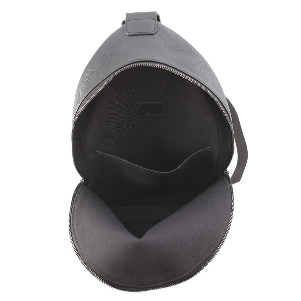 Louis Vuitton Belt Bag Monogram Shadow Leather Black — view 5