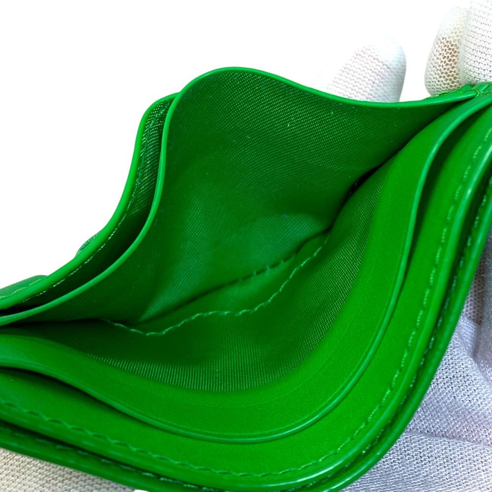 Bottega Veneta Card Case Leather Green Practical Functional Smart Minimal — view 6