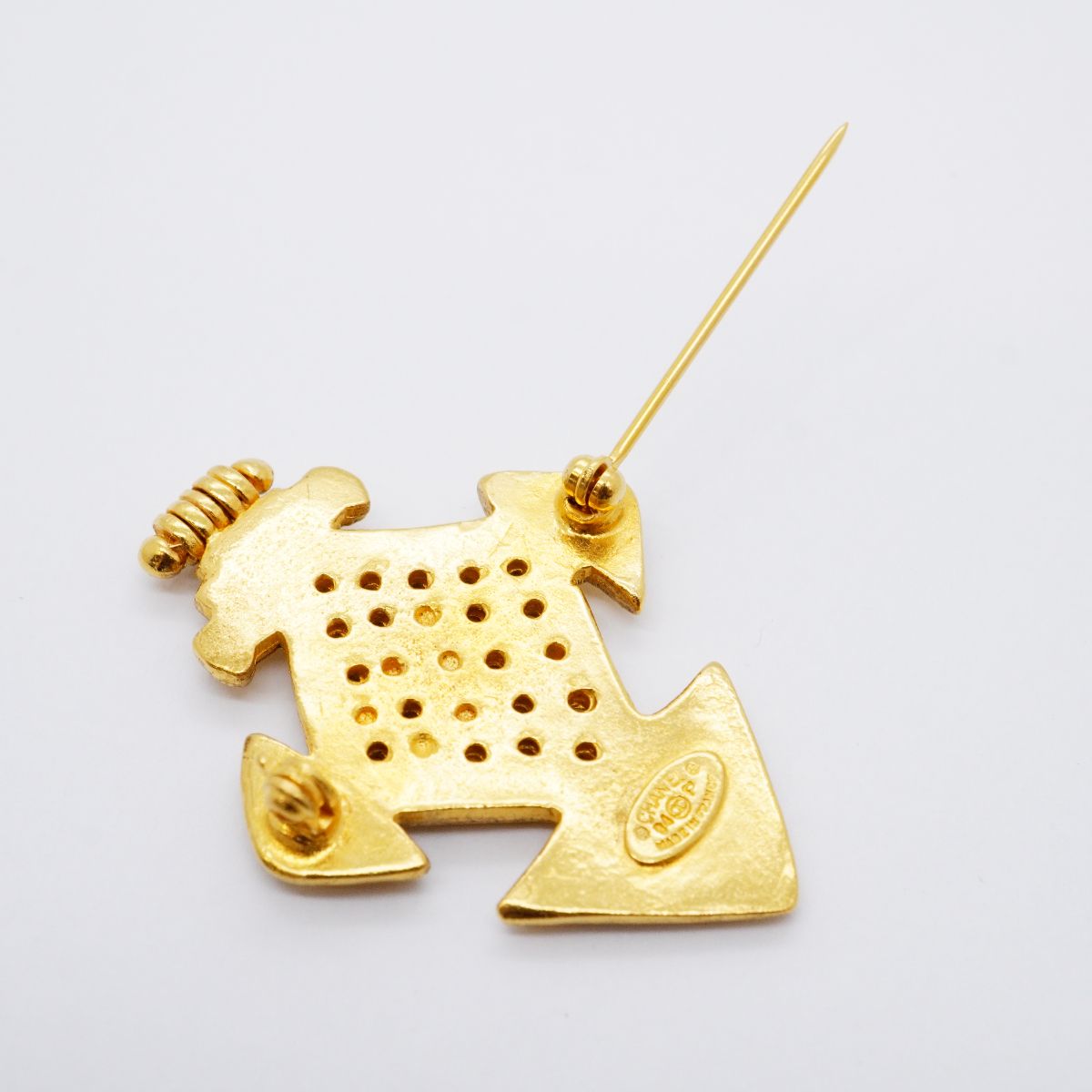 Chanel Brooch Vintage CC Logo Gold Plated — view 6