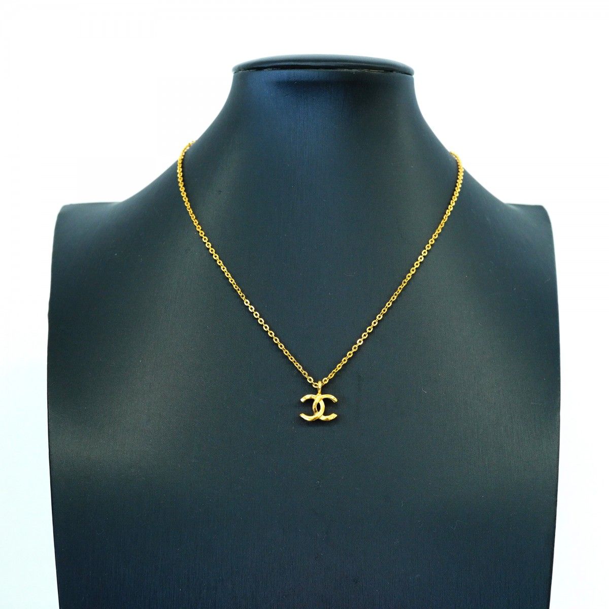 Chanel Necklace Vintage CC Logo Gold Plated — view 6