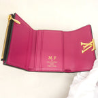 Louis Vuitton Trifold Wallet Taurillon Portefeuille Capucines XS Noir — view 3