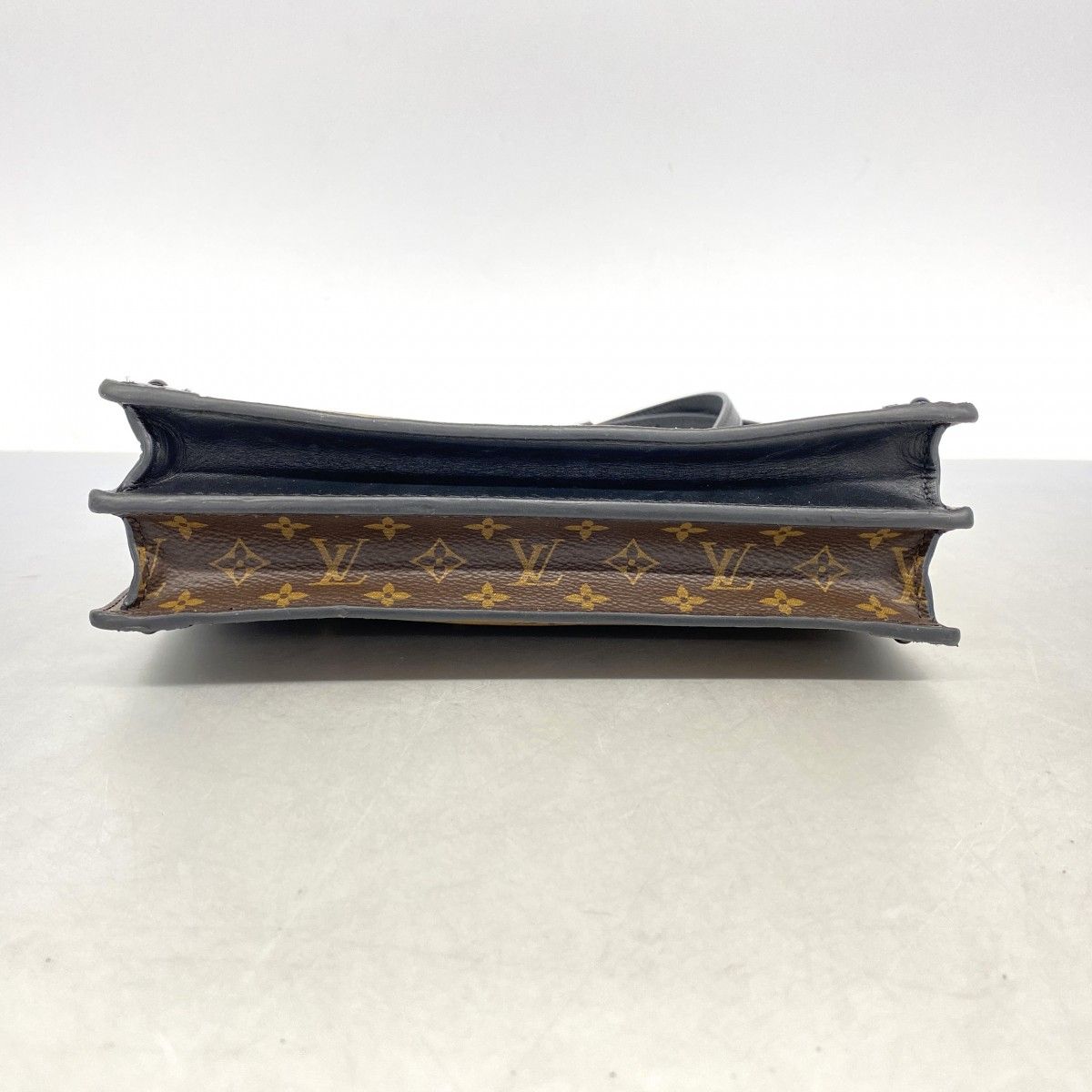 Louis Vuitton Shoulder Bag Monogram Reverse Trunk Clutch Brown — view 3
