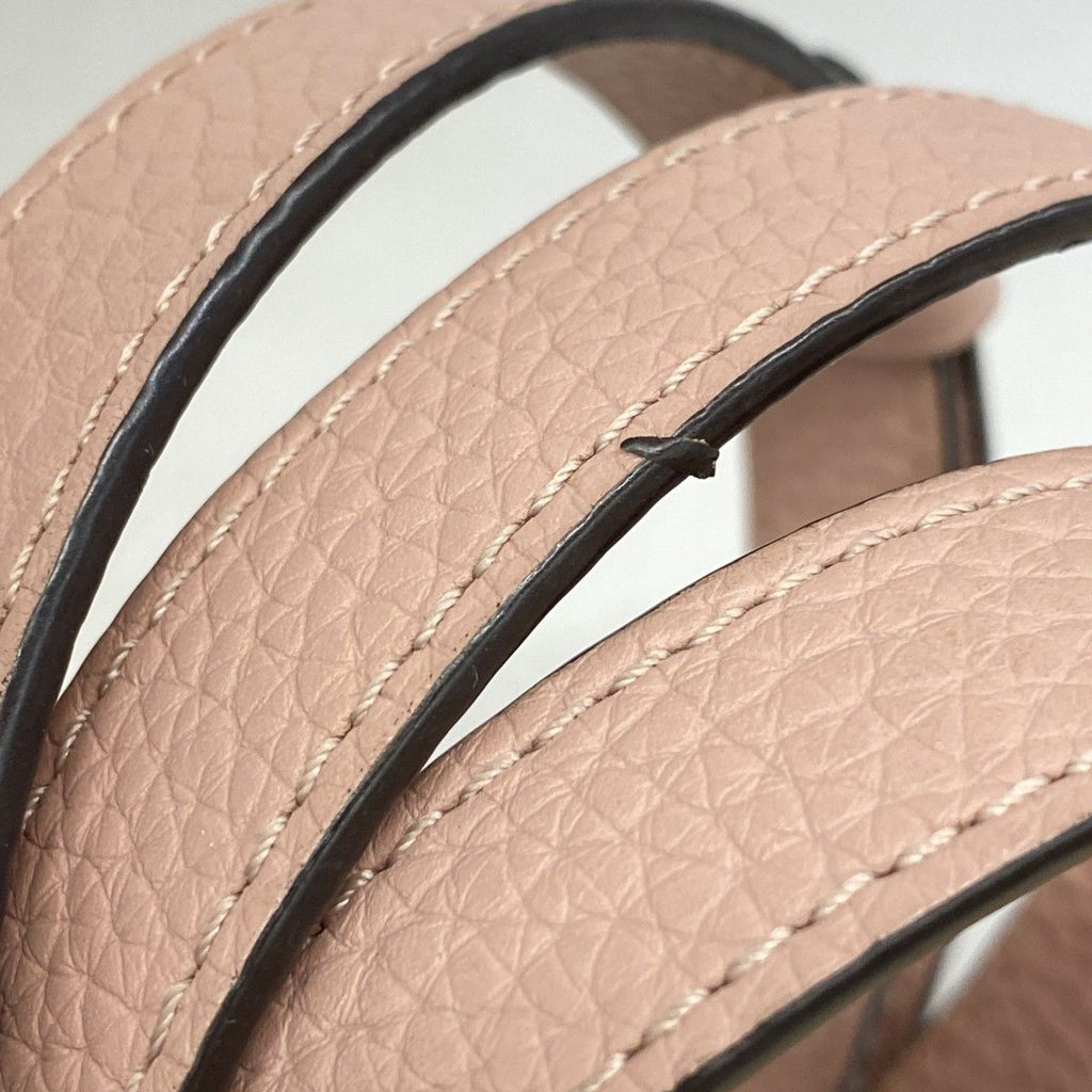 Louis Vuitton Handbag Taurillon Capucines MM Magnolia 2-Way — view 9