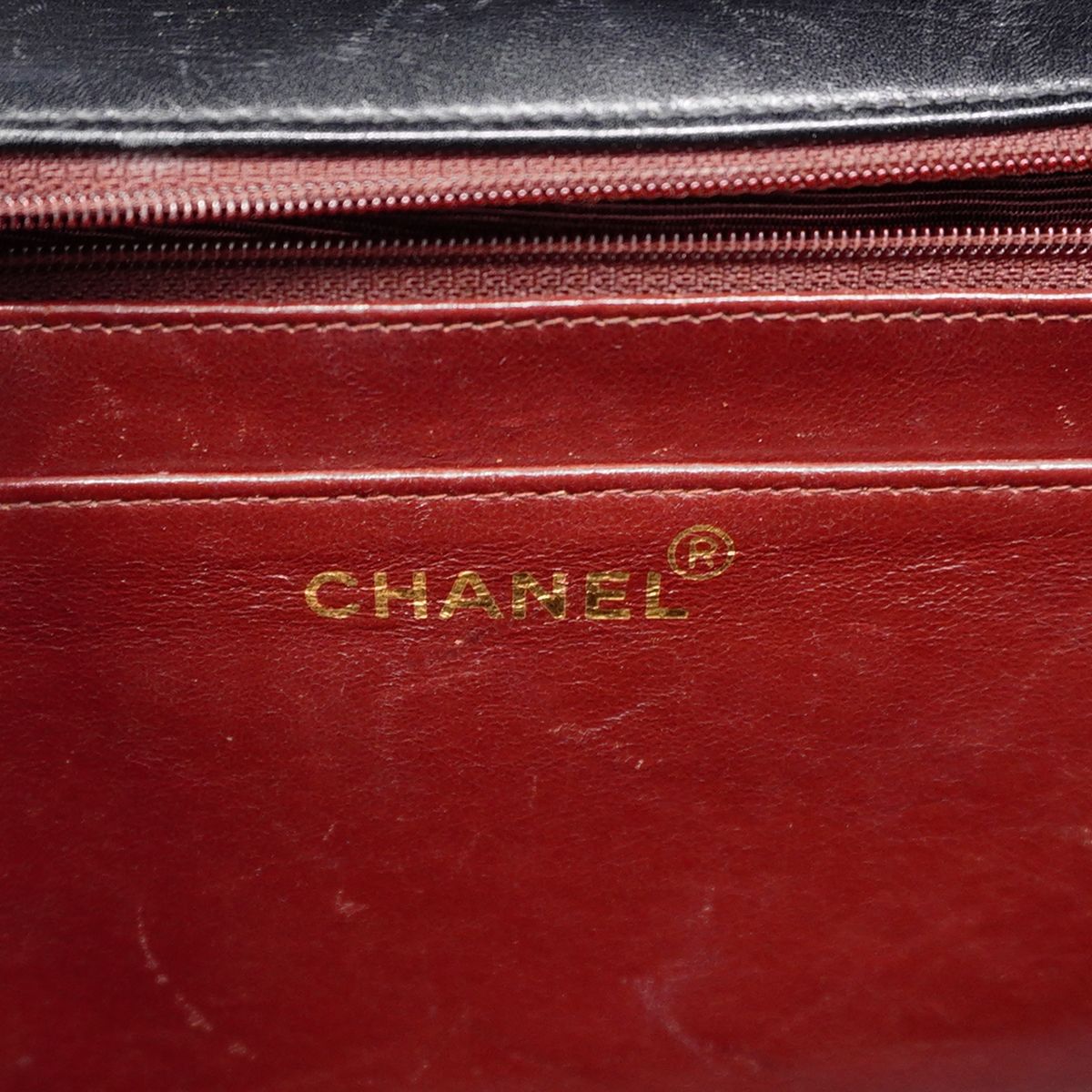 Chanel Shoulder Bag Deca Quilted Lambskin Black Gold — view 5