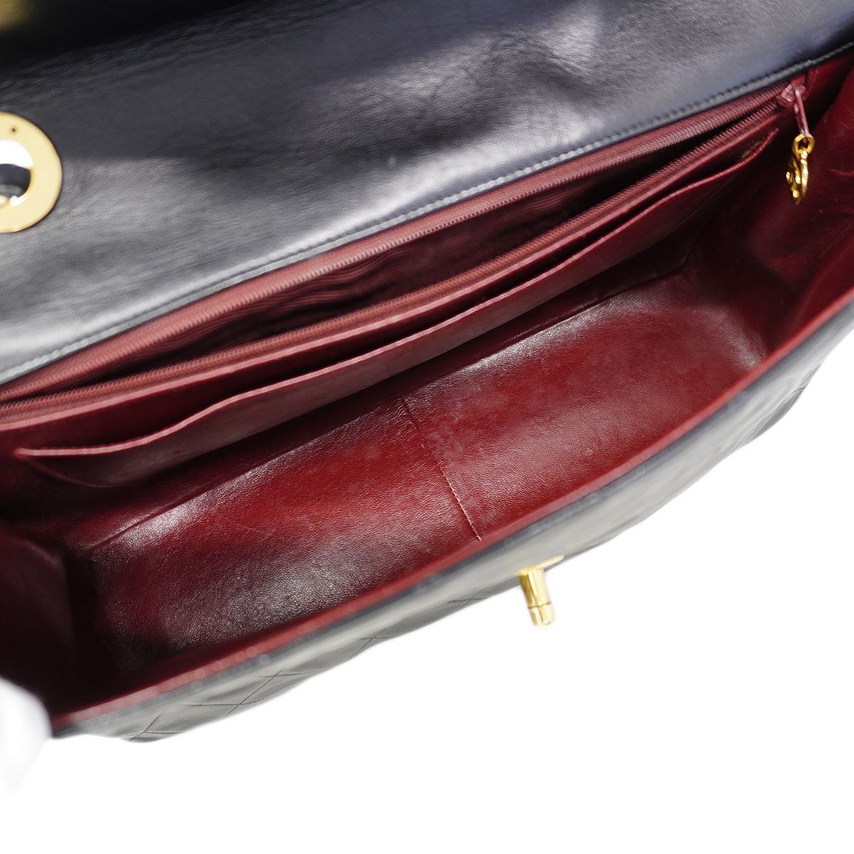 Chanel Shoulder Bag Deca Quilted Lambskin Black Gold — view 4