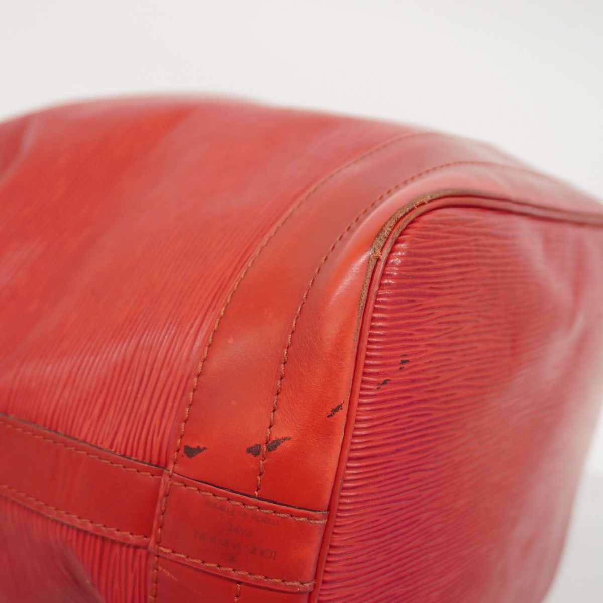 Louis Vuitton Shoulder Bag Epi Noe Castilian — view 7