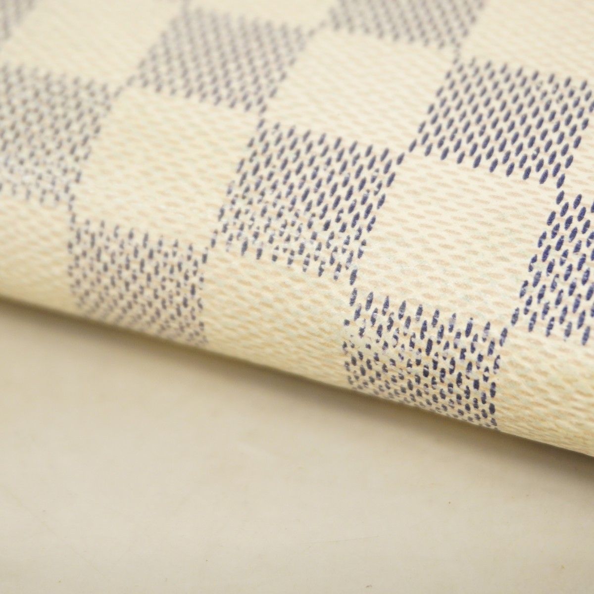 Louis Vuitton Wallet Damier Azur Zippy White — view 7