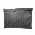 Louis Vuitton Clutch Monogram Eclipse Pochette Discovery Black