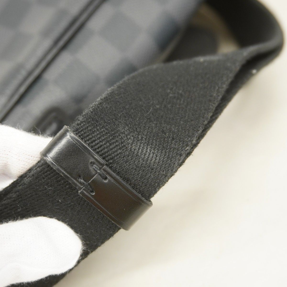 Louis Vuitton Shoulder Bag Damier Graphite District MM Gray Black — view 8