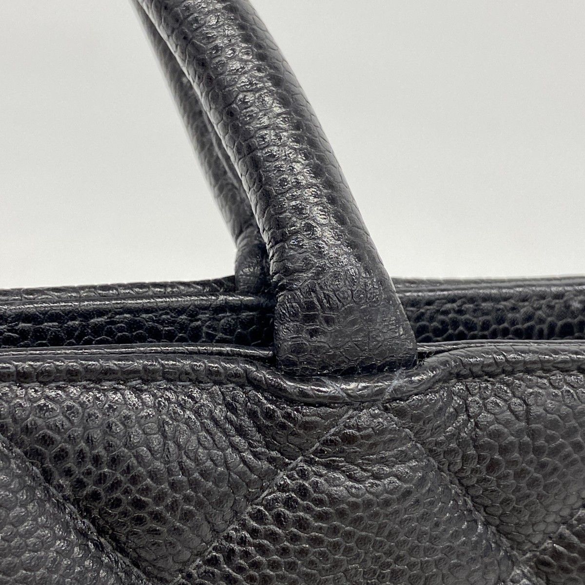 Chanel Tote Reissue Caviar Leather Black Gold — view 8