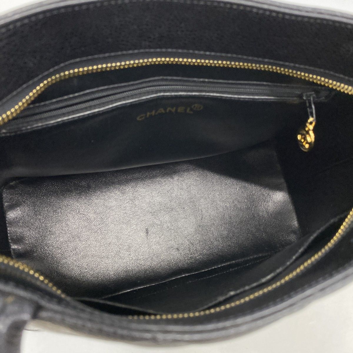 Chanel Tote Reissue Caviar Leather Black Gold — view 4