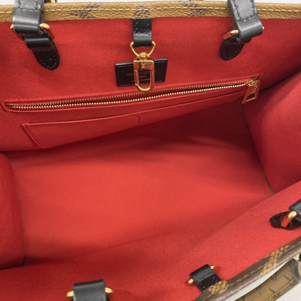 Louis Vuitton Tote Monogram Giant Reverse On The Go MM Brown 2-Way — view 4