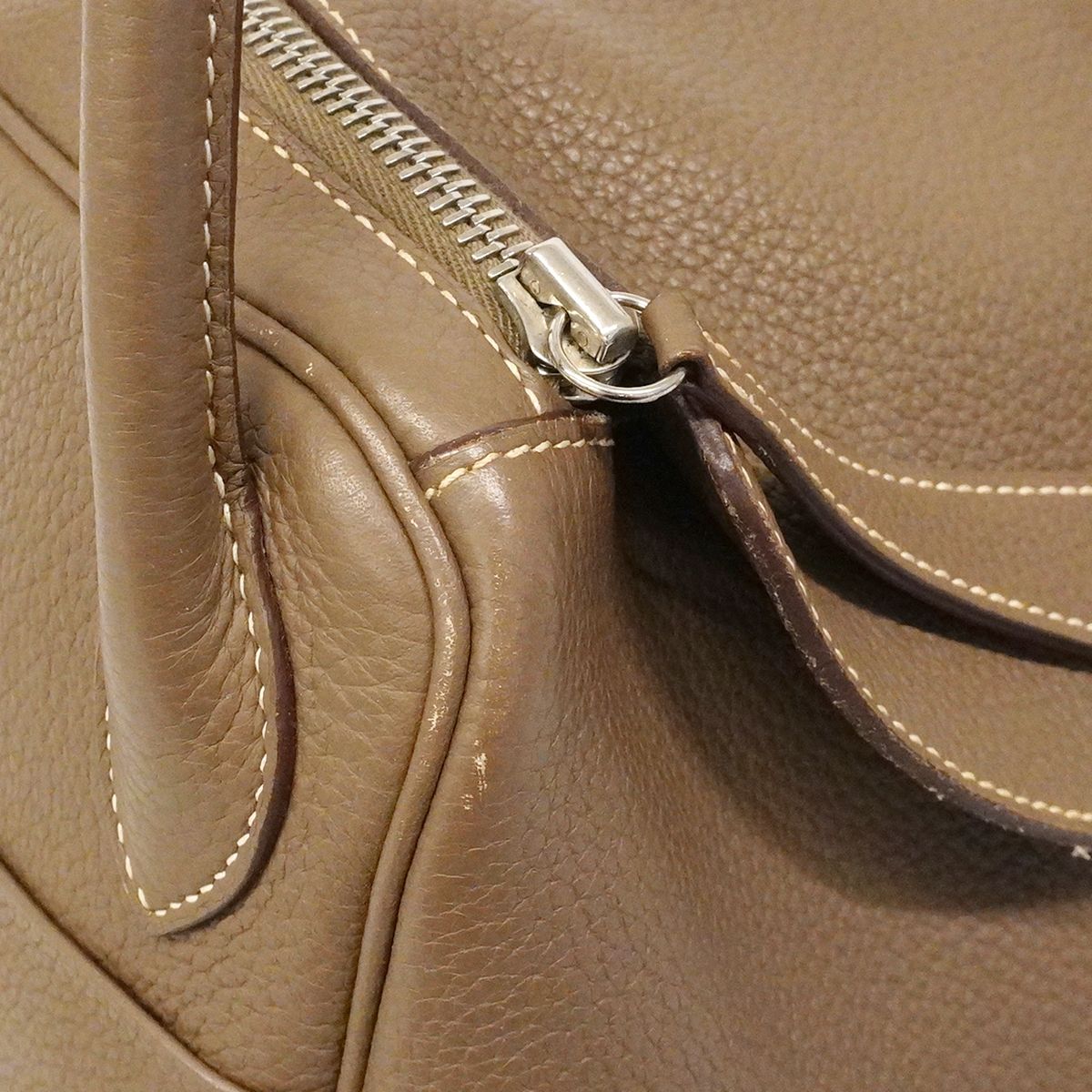 Hermes Handbag Lindy 30 Taurillon Clemence Etoupe Silver 2-Way — view 7