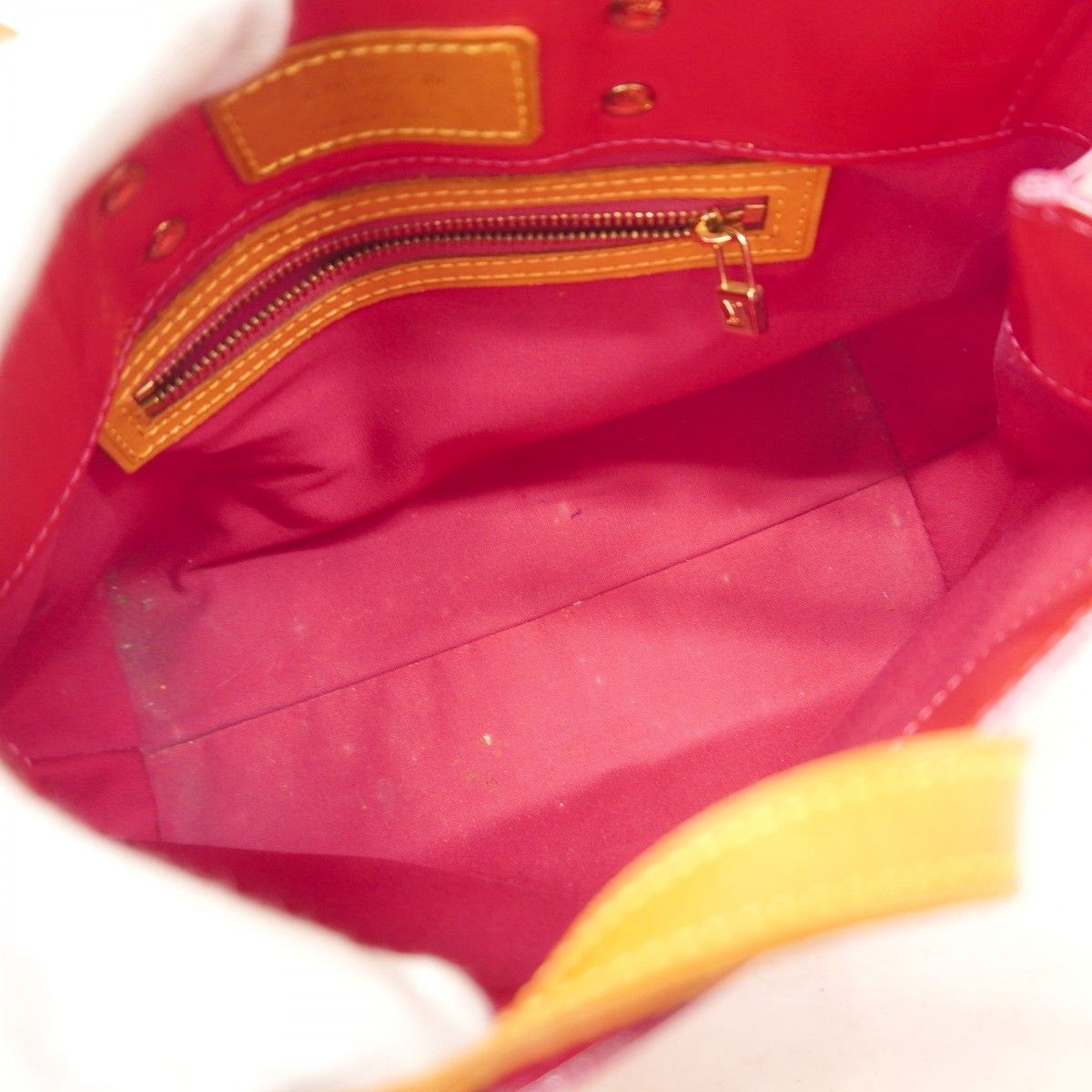 Louis Vuitton Handbag Vernis Reed PM Fuchsia Pink — view 4