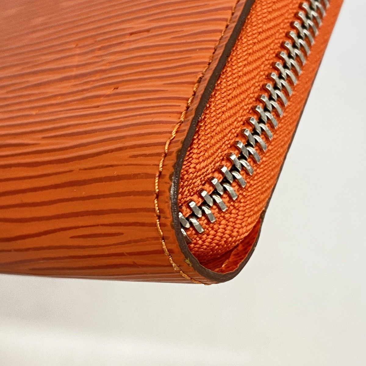 Louis Vuitton Wallet Epi Zippy Piment — view 5