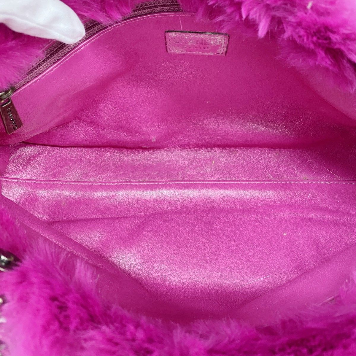 Chanel Shoulder Bag Fur Purple Gold — view 4
