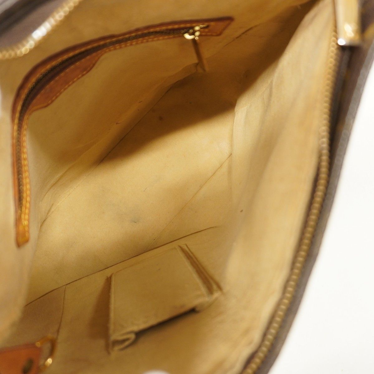 Louis Vuitton Shoulder Bag Monogram Looping GM Brown — view 4