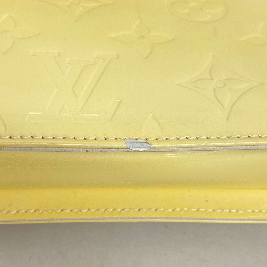 Louis Vuitton Pouch Vernis Lexington Loulou — view 7