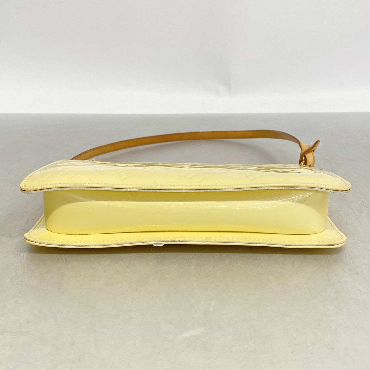 Louis Vuitton Pouch Vernis Lexington Loulou — view 3