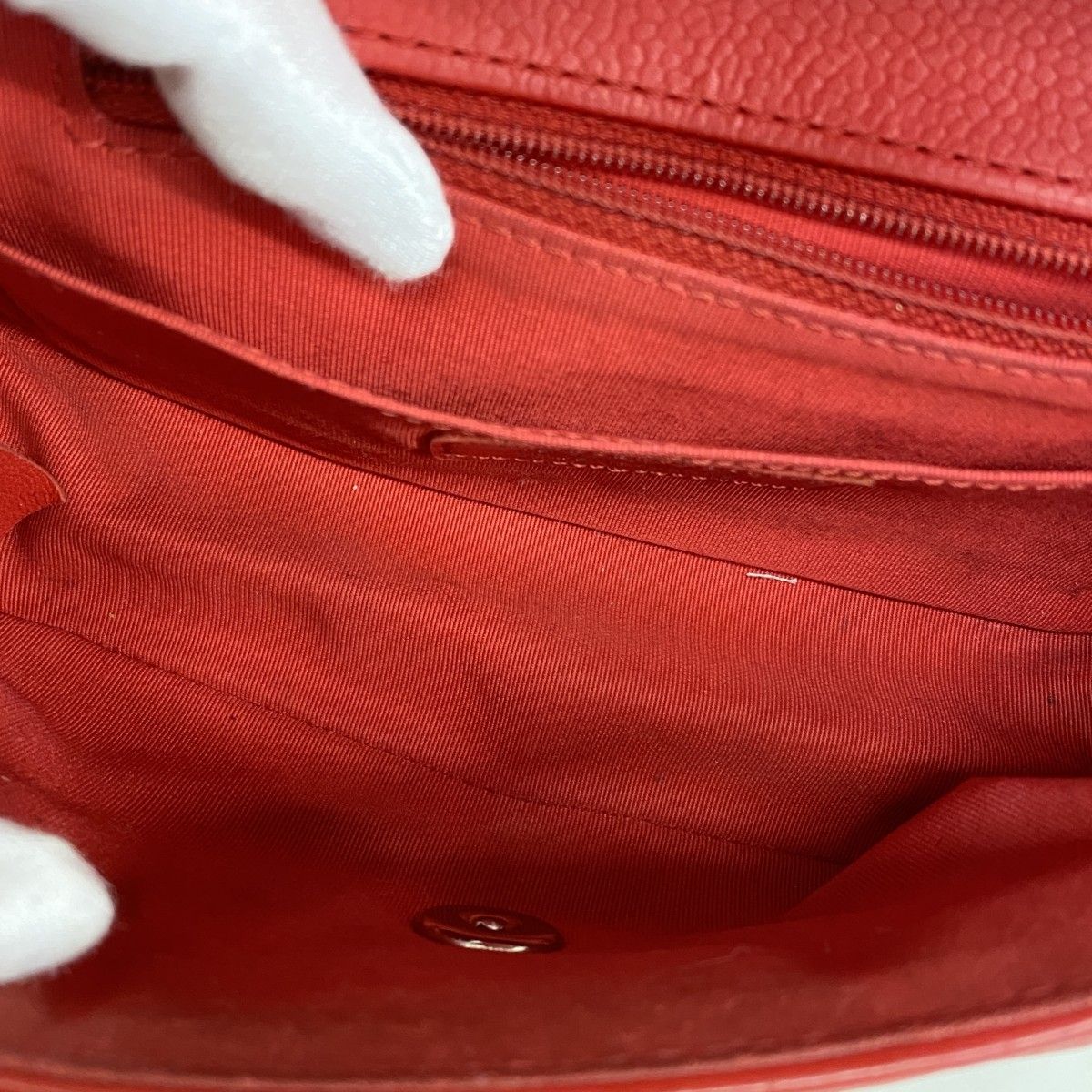 Chanel Shoulder Bag Stitch Chez Blanc Caviar Leather Red Silver — view 4